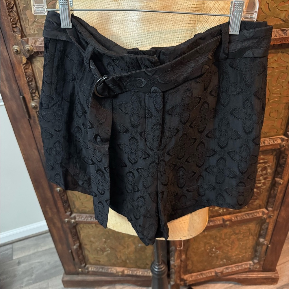 Sandro Black Floral Lace High Waist Shorts‎ 40